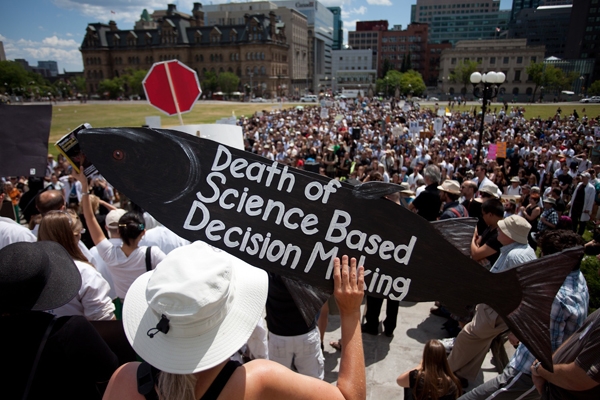 Death-of-Evidence-Science-Canada.jpg