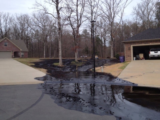 Exxon-pipeline-spill.jpg