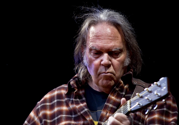 Neil_Young_-_Per_Ole_Hagen.jpg