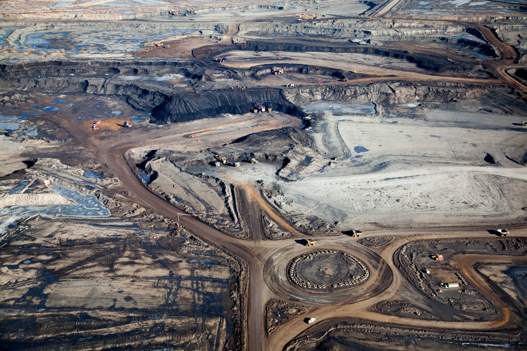 Open-pit mining Alberta oilsands