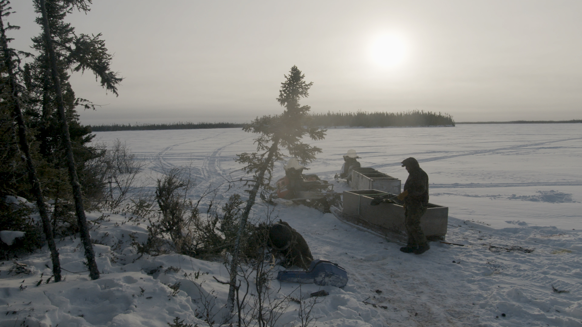 Weenusk First Nation hunters