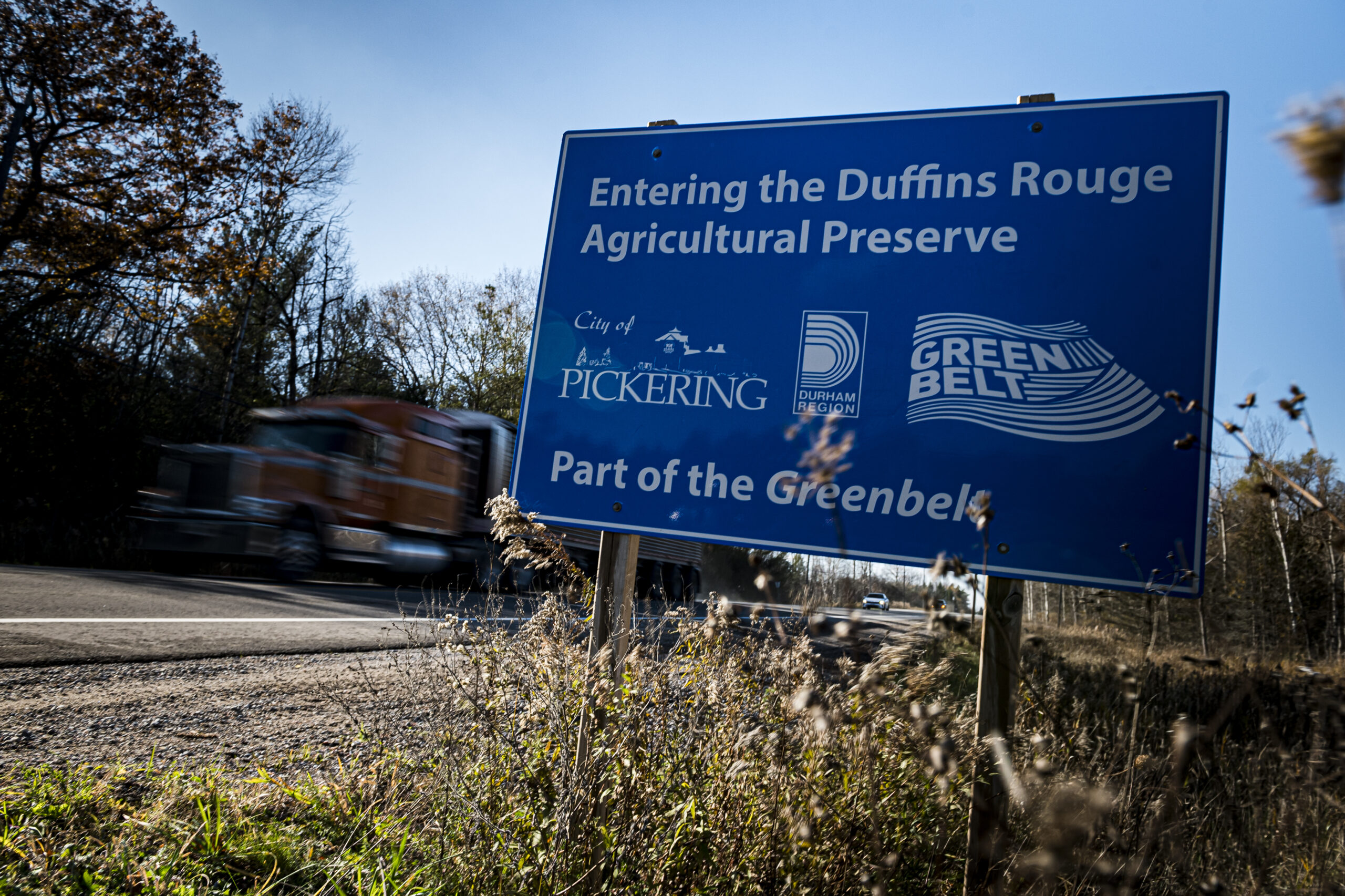 A sign describing passage into the Duffins Rouge Agricultural Preserve, in the Greenbelt, an area adjacent to Rouge National Urban Park.