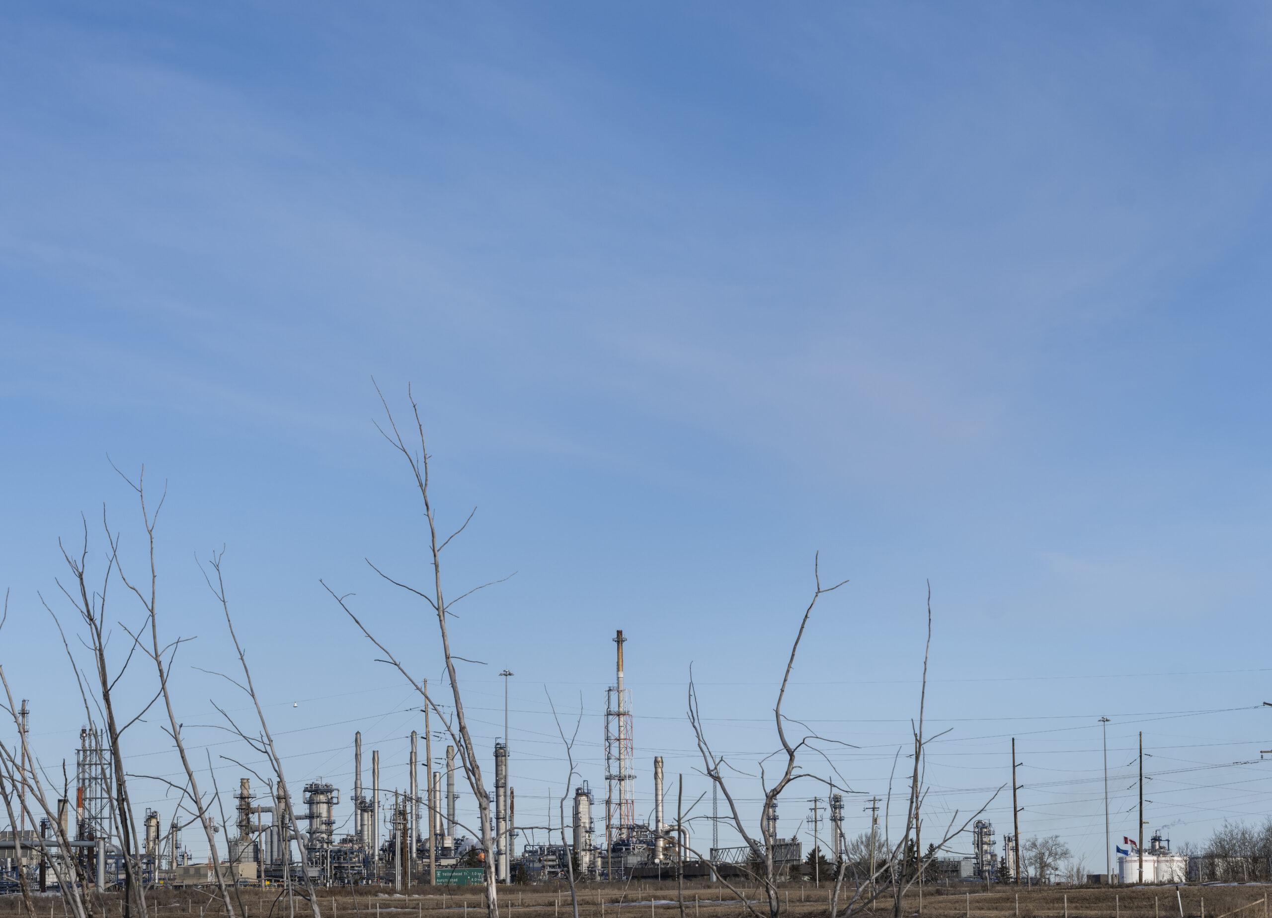 Suncor's Edmonton refinery low on the horizon.